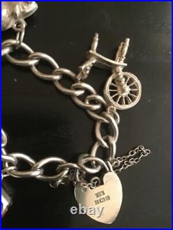 925 Sterling Silver Vintage Charm Bracelet w. 10 Charms Boxed VGC 925 Sterling Silver Vintage Charm Bracelet w. 10 Charms Boxed VGC
