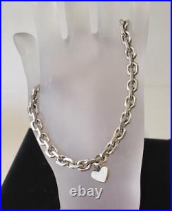 A Stunning 925 Silver Chain Link Heart Bracelet