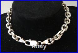 A Stunning 925 Silver Chain Link Heart Bracelet