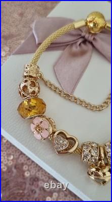 Genuine Pandora Bracelet Bangle Gold Signature Clasp+ Gold Charms 20 cm + Box Genuine Pandora Bracelet Bangle Gold Signature Clasp+ Gold Charms 20 cm + Box
