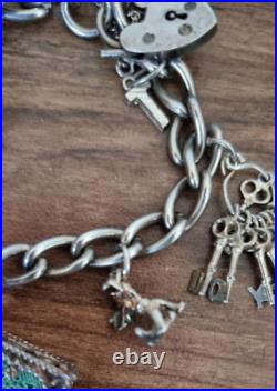 Heavy Vintage Chunky Charm Bracelet Sterling 925 Silver 39.3 grams 8 Charms