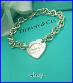 Return To Tiffany & Co. Heart Cain Link 7.5 Charm Bracelet in Silver, RRP £480