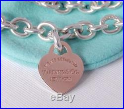 Tiffany & Co Return To Rubedo Metal Small Heart Charm Tag 8 Silver Bracelet