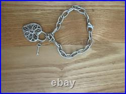 Tiffany & Co. Very RARE Silver Filigree Heart Key charm 7.5 oval link Bracelet